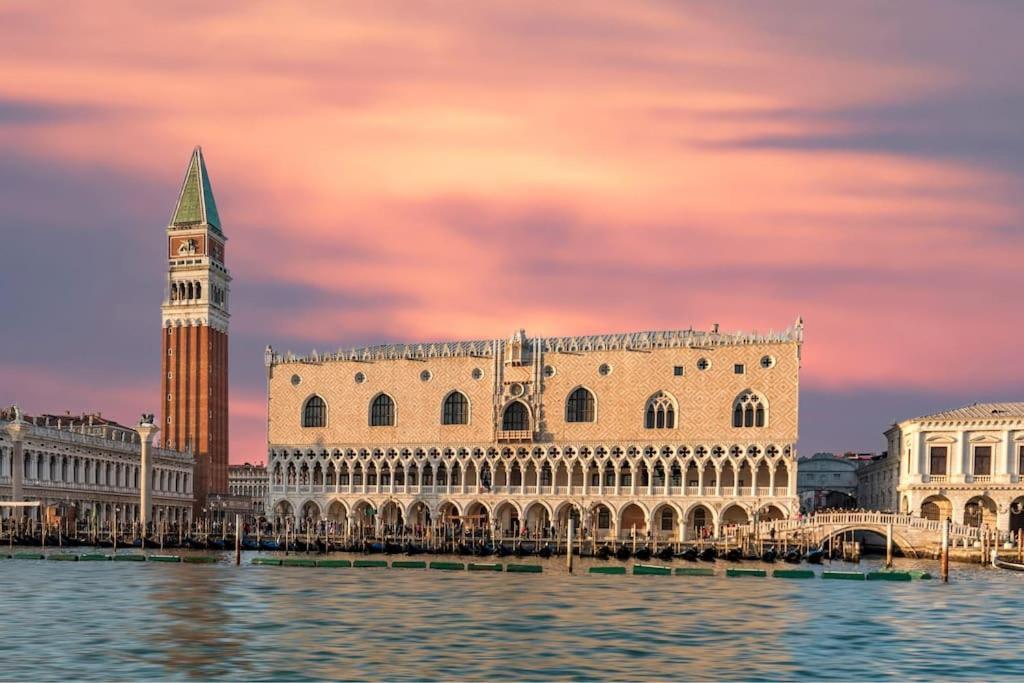 San Marco - Elegante Suite Venecia Exterior foto